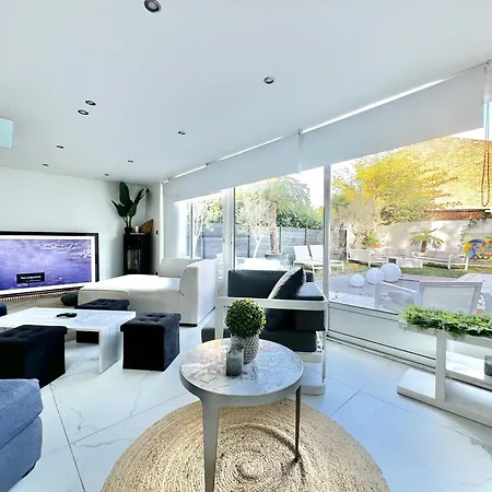 Discreet & Luxurious - Lille Villa *